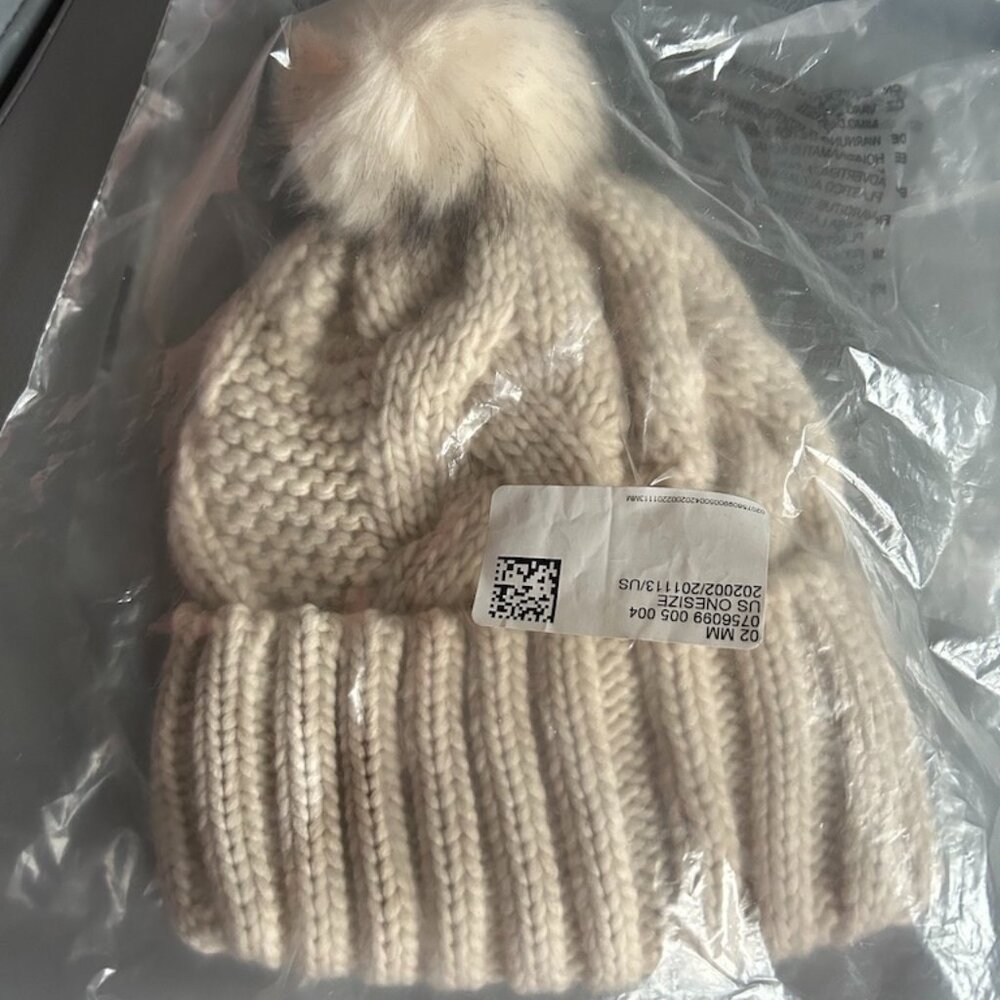 BNIB Knit Pom Pom Hate from H&M